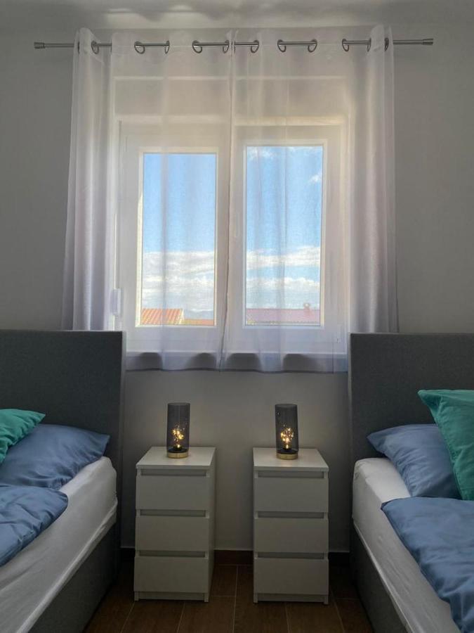Adria-Appartment-Island-Vir #Sea #Beach #Wifi #Privateparking #Netflix Bagian luar foto